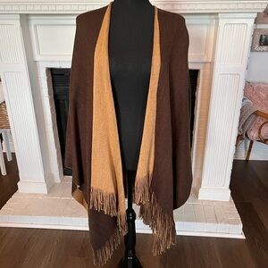 Ladies reversible fall wrap